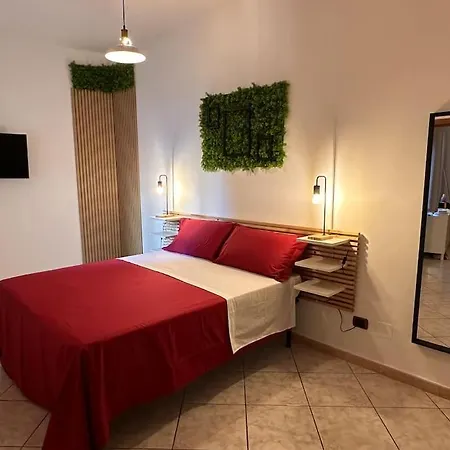 Apartment Luminoso Trilocale A Pomigliano *